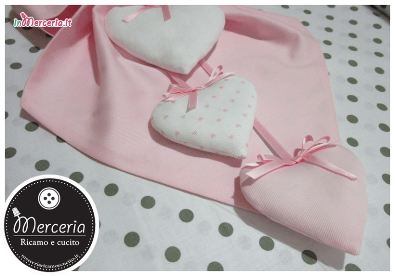 Fiocco nascita con cuori pendenti