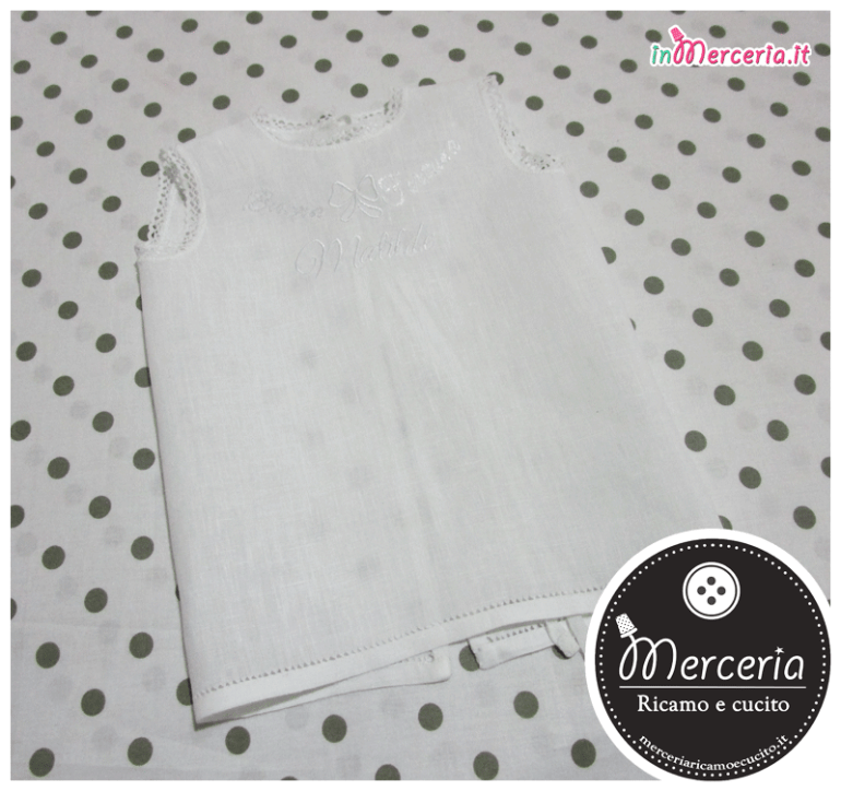 Sacco beauty rosa con nuvole, clip portaciuccio e camicina della fortuna per Matilde