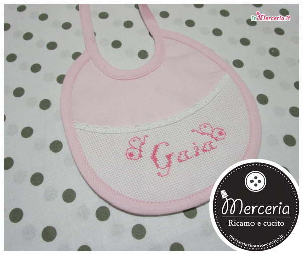 Busta trapuntata e bavetta prima misura rosa per Gaia
