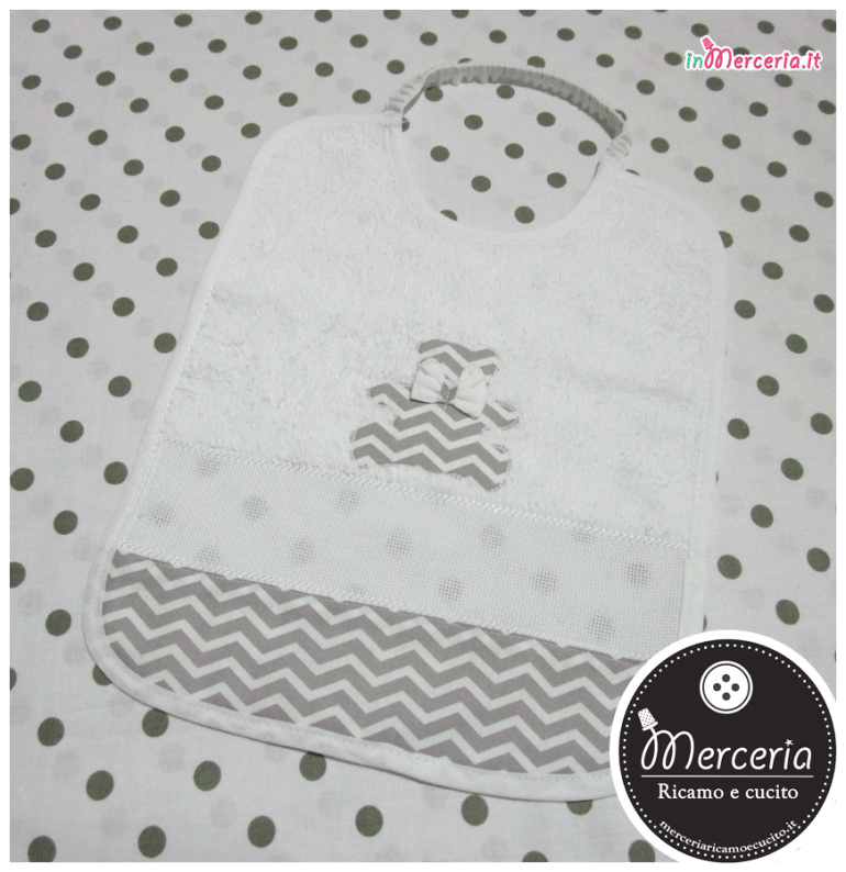 Set asilo con orsetto – Sacchetto, bavetta e asciugamano