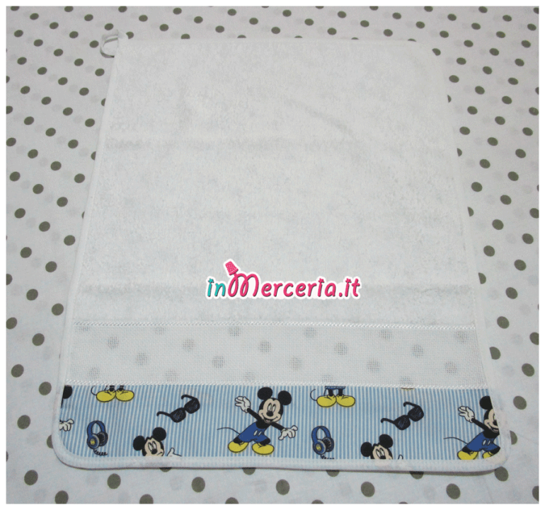 Set asilo Topolino Mickey mouse - Sacchetto, asciugamano, bavetta e tovaglietta