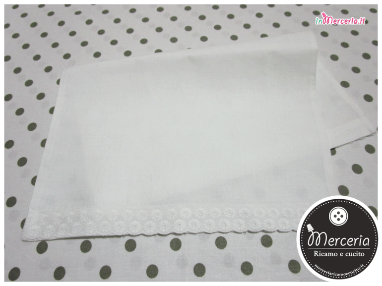 Lenzuolino neonato in lino per culla con ricamo nome Riccardo