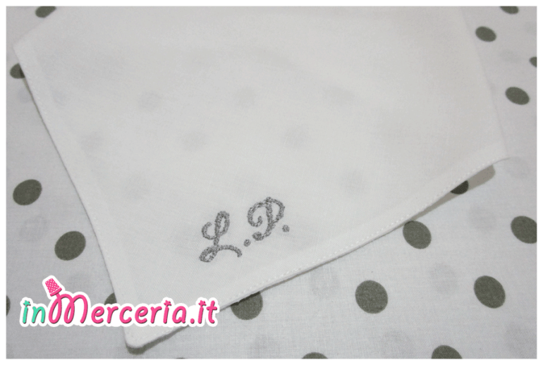 Bavetta bandana con iniziali L.P.