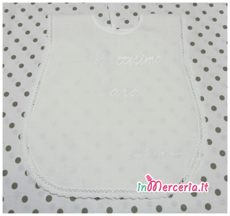 Camicina bavaglino e asciugamano battesimo in lino per Rocco