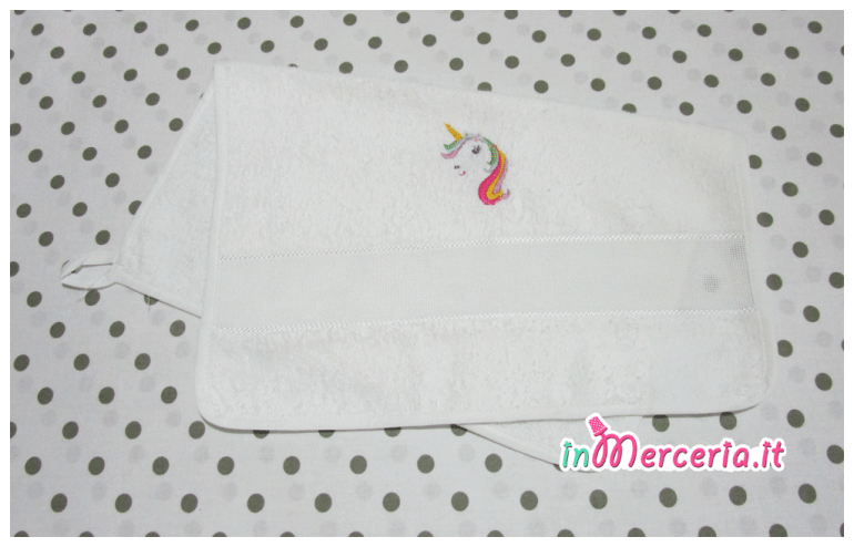 Set asilo – Asciugamano e bavaglia con unicorno