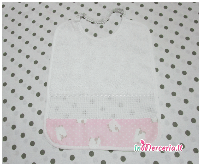 Set asilo pecorelle - Sacchetto, asciugamano, bavetta e tovaglietta