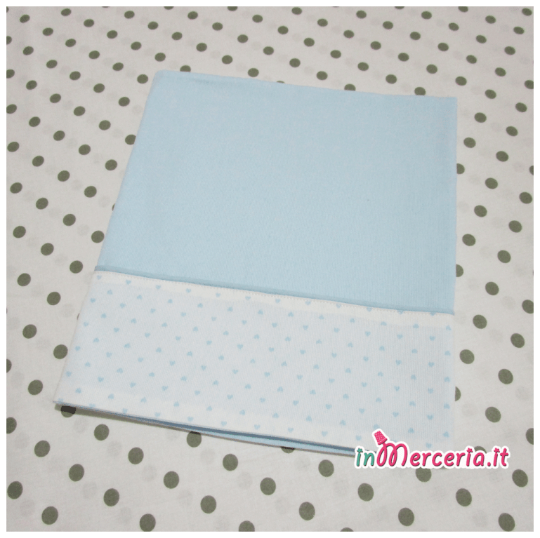 Set lenzuolino in cotone con cuoricini