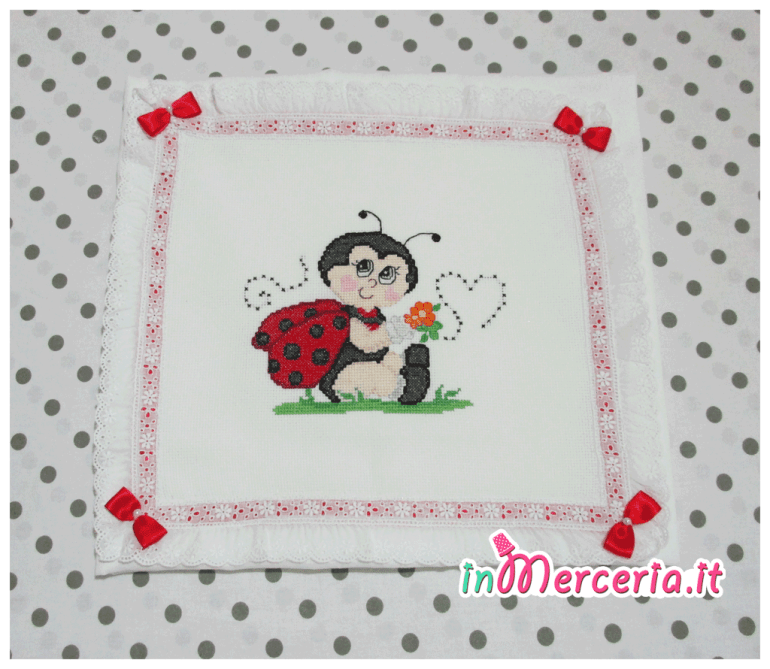 Copertina copripiumino con coccinella e coordinato culla con funghetto
