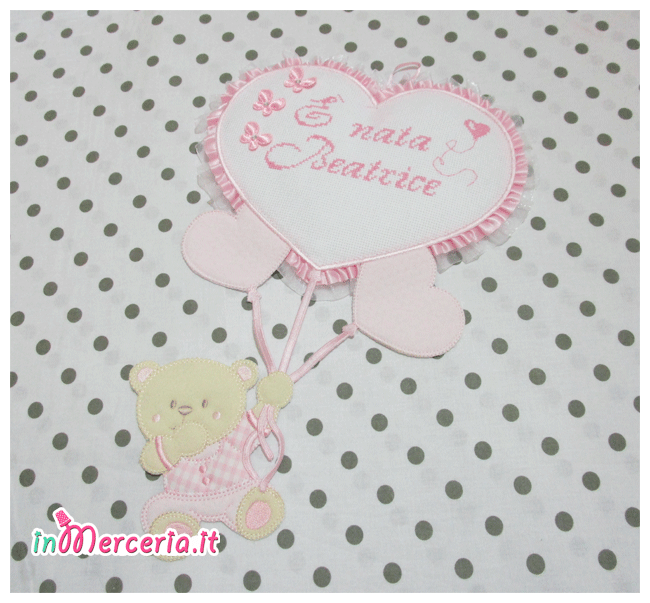 Fiocco nascita rosa con orsetto su palloncini cuore È nata Beatrice