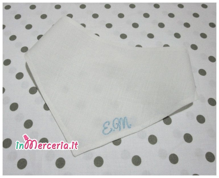 Asciugamani in cotone e bavetta bandana in lino per Matilde e Edoardo