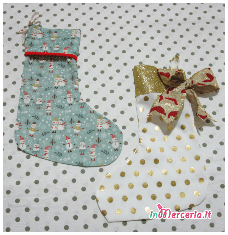 Calze della befana con pois dorato e pupazzi di Natale