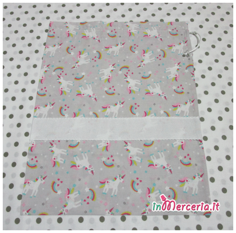 Sacchetto e bavaglia con unicorni e stella