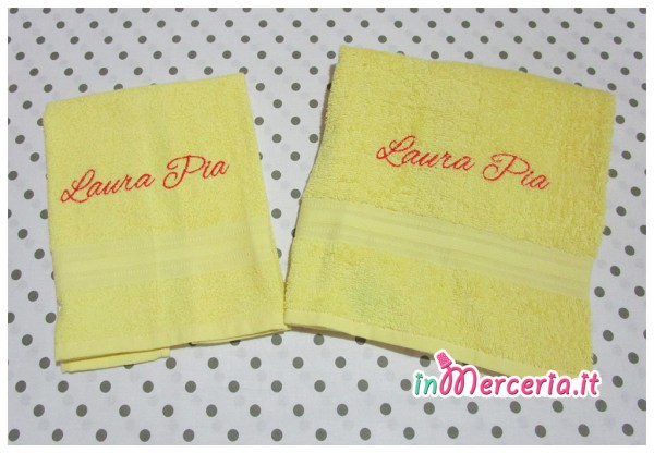 Coppia asciugamani in spugna gialla per “Laura Pia”