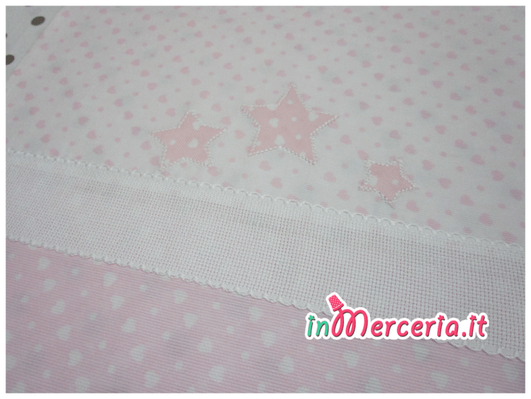 Set asilo cuori con stelle rosa – Sacchetto, asciugamano e bavetta