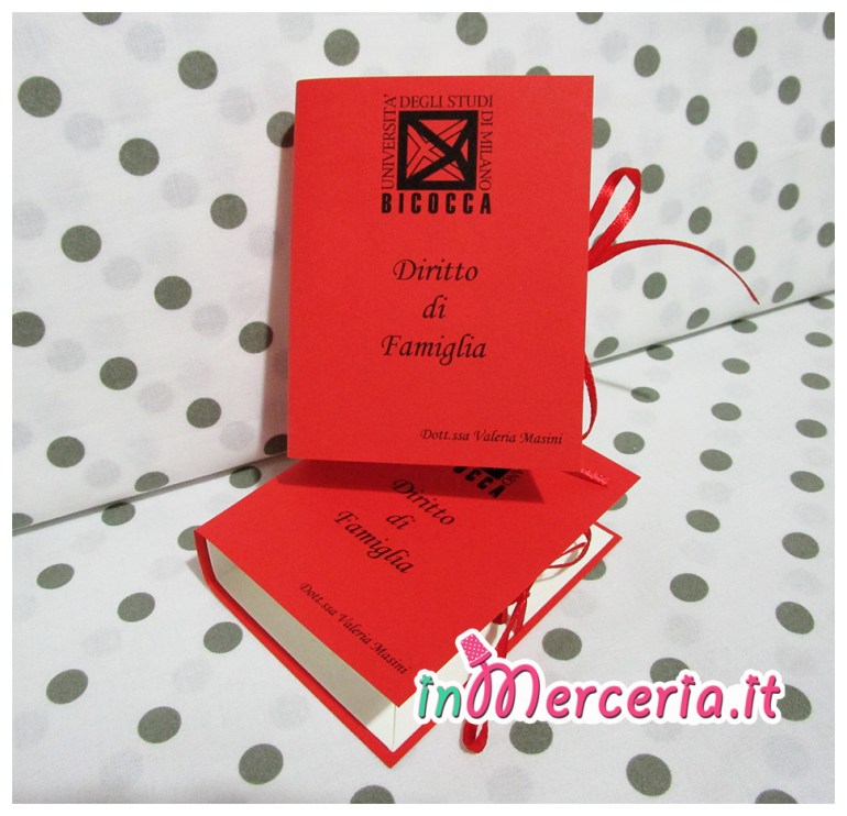 Bomboniera portaconfetti a forma di libro per la Laurea della “Dott.ssa Masini”