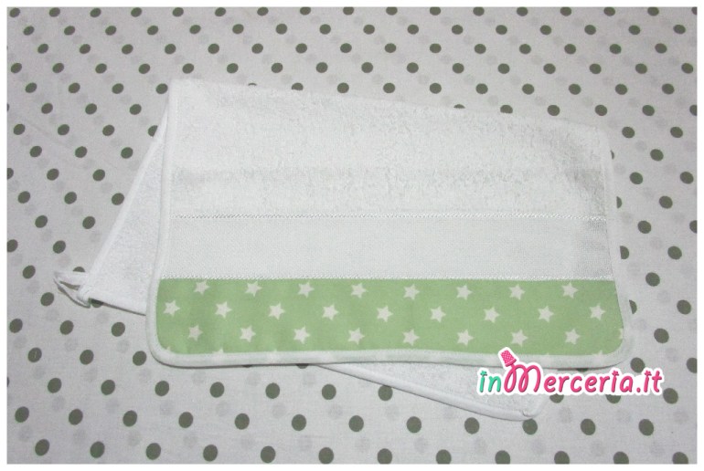 Set asilo con stelle - Sacchetto, asciugamano, bavetta e tovaglietta