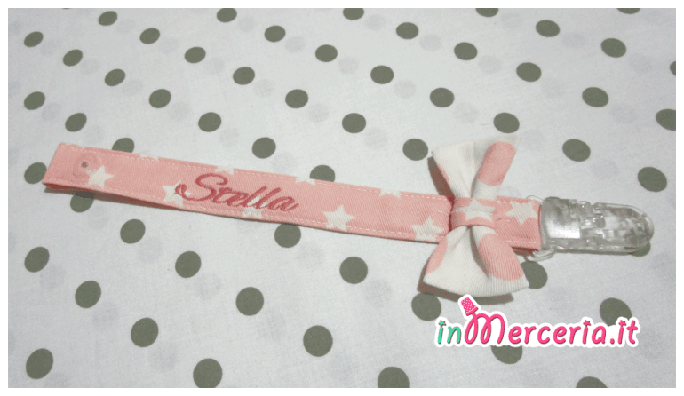 Bavetta bandana e clip portaciuccio rosa per Stella