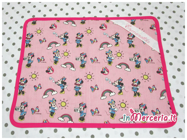 Set asilo Minnie Mouse – Sacchetto, asciugamano, bavetta e tovaglietta per Esmeralda
