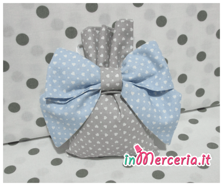 Sacchetti portaconfetti grigio pois e cuori con fiocco