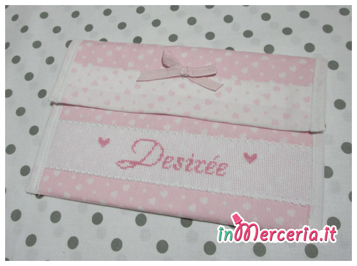 Set nascita - Accappatoio, fiocco nascita con palloncini, bustina portaoggetti, asciugamano e bavaglia per Desirée