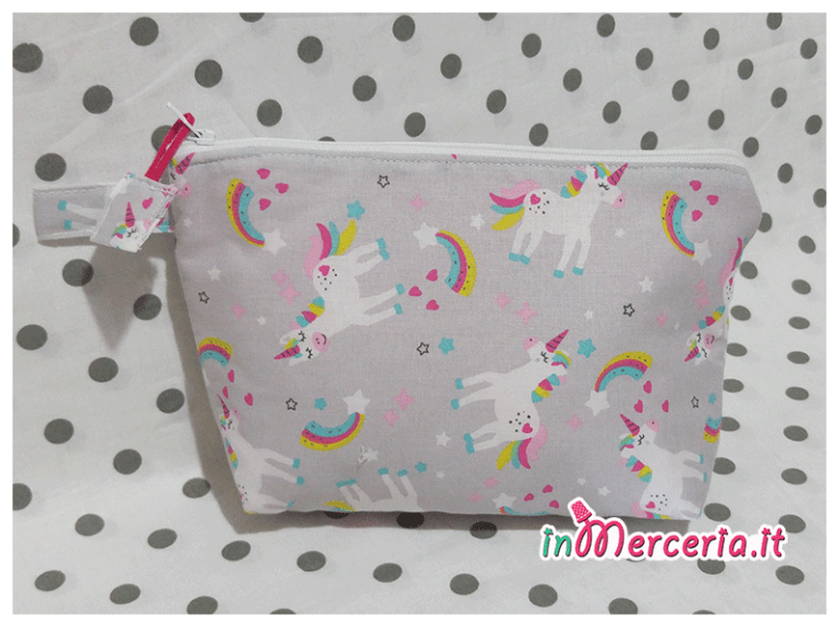 Pochette portaoggetti con unicorni