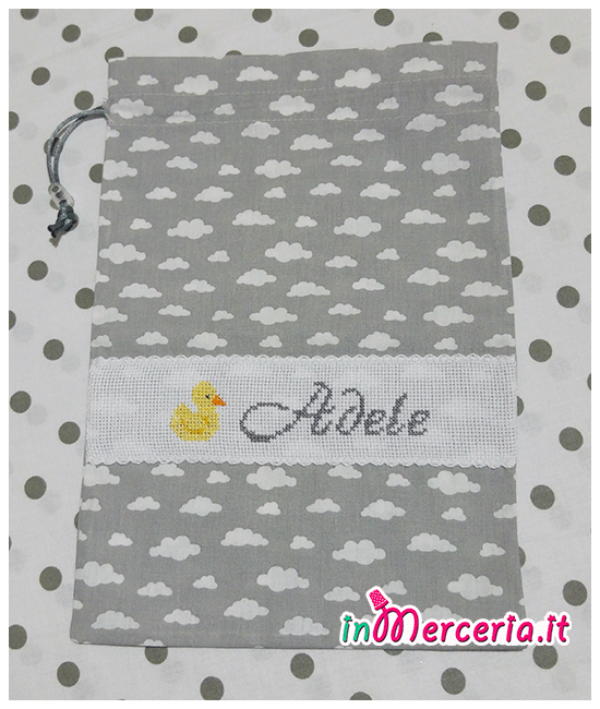 Sacchettini nascita e asilo con nuvole per Adele