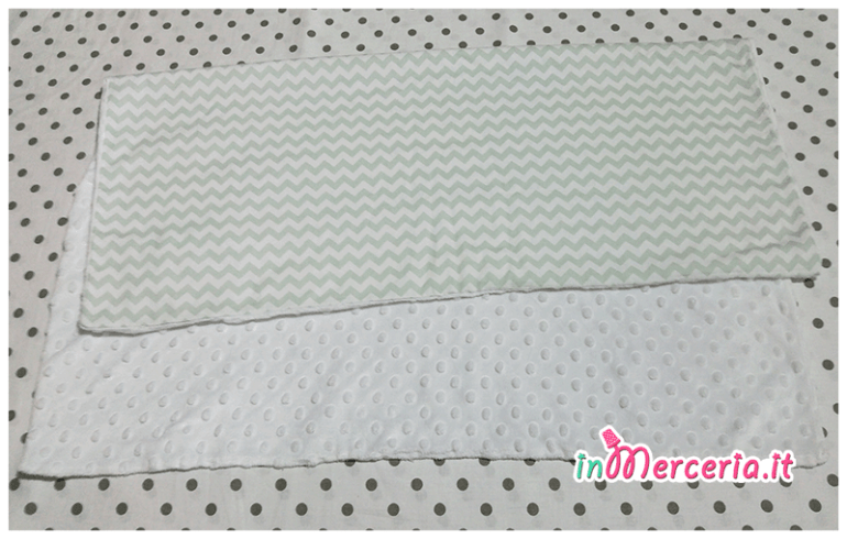 Copertina con chevron e pile pois