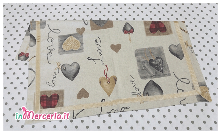 Runner da tavolo Love