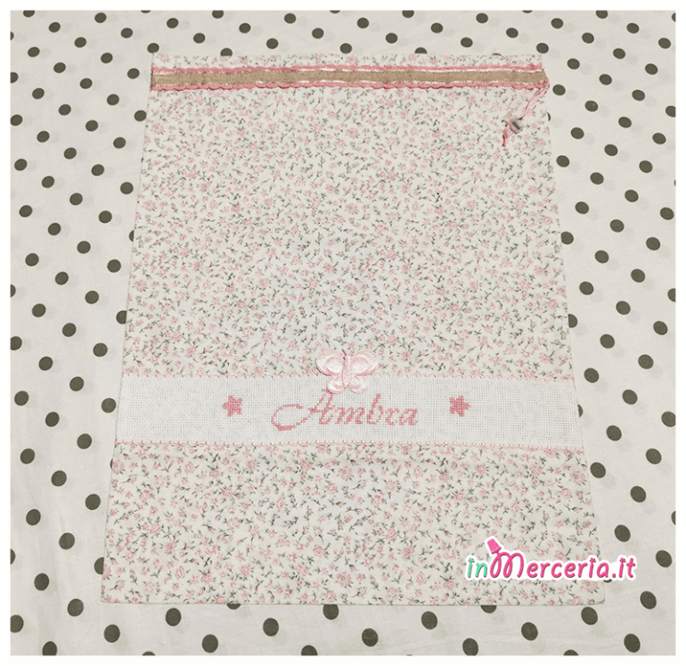 Fiocco nascita farfalla, sacchetto cuori e fiocco e con rose per Ambra