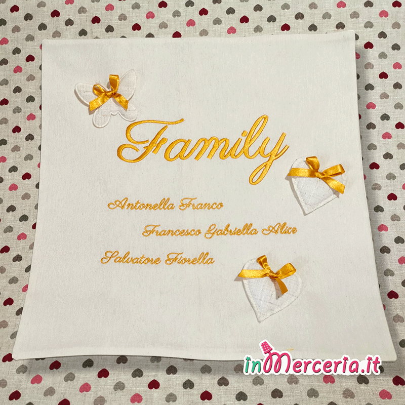 Cuscino famiglia family con ricamo personalizzato