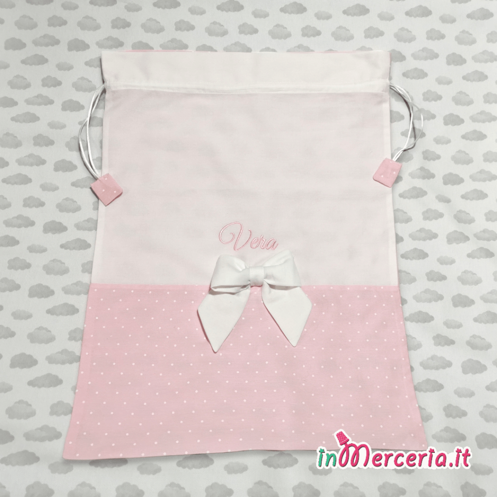 Sacchetto nascita e asilo bicolore pois rosa per Vera