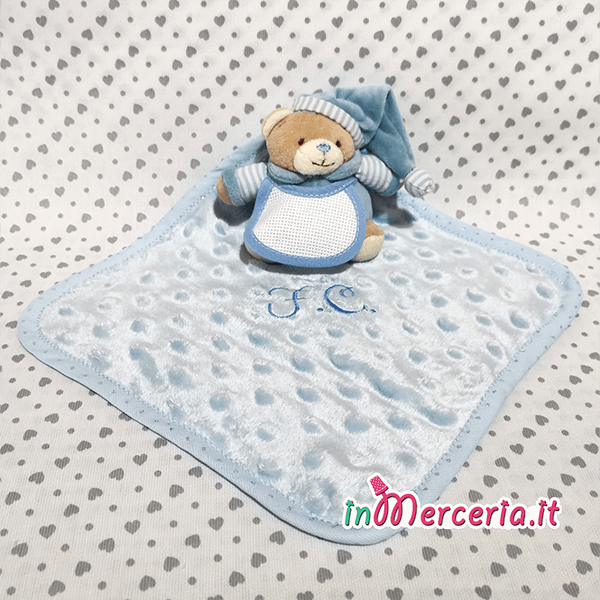 Orsetto dou dou con orsetto con iniziali del nome e cognome F. C.